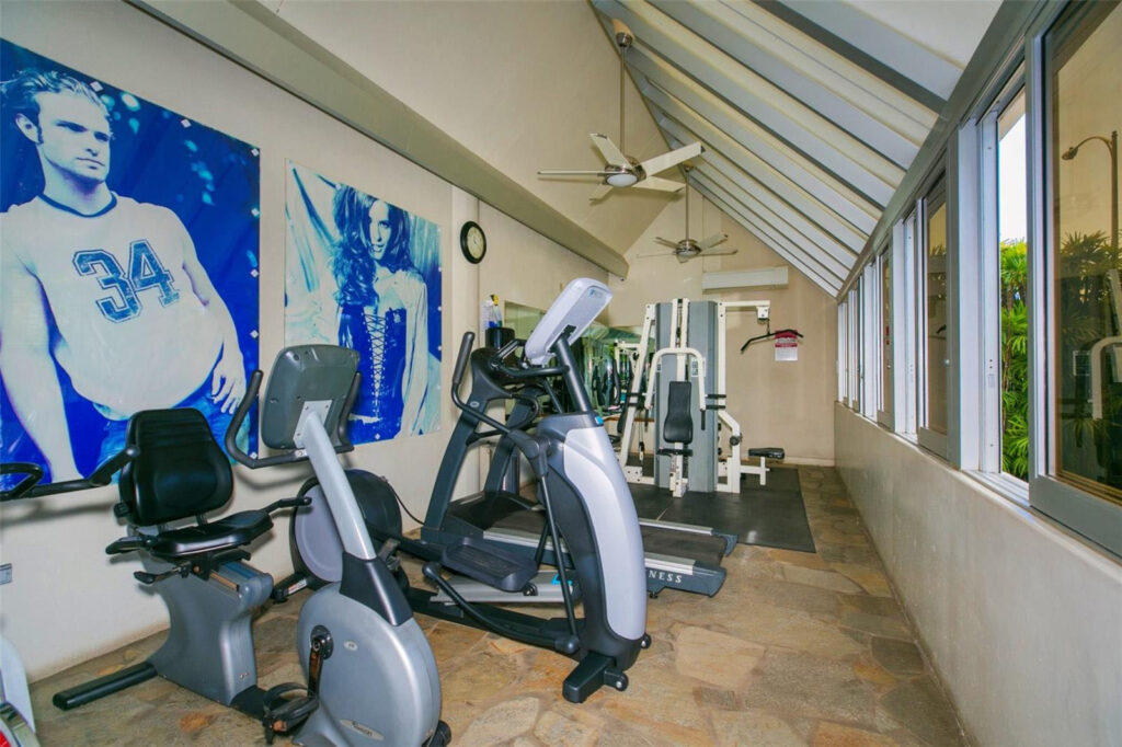 Ala Wai Plaza – Exercise Room