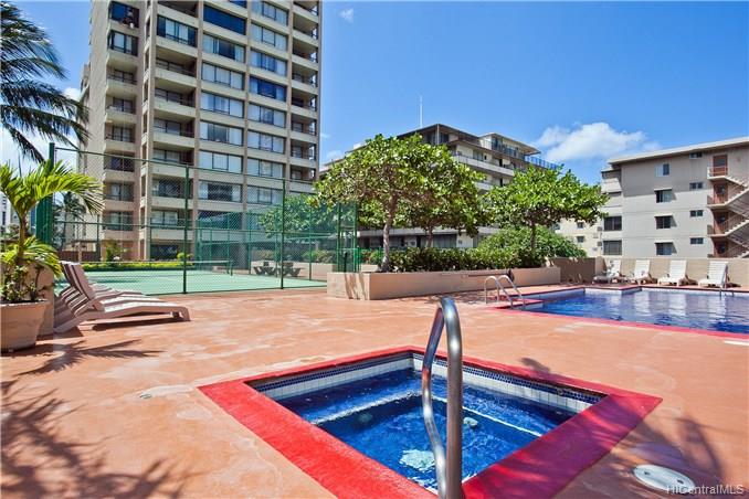 Aloha Towers – Pool Deck