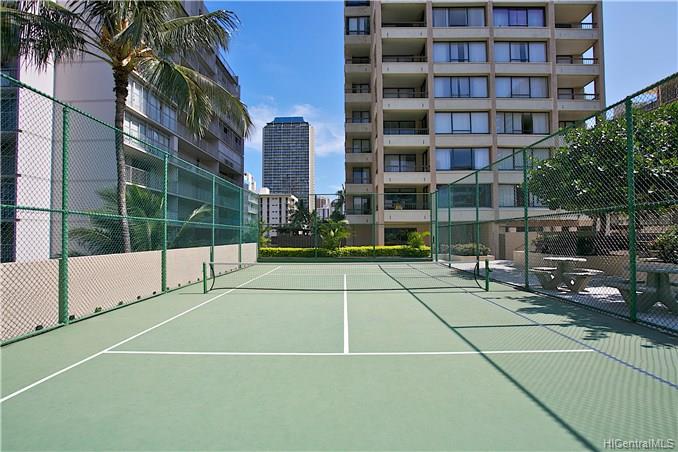 Aloha Towers – Tennis Court
