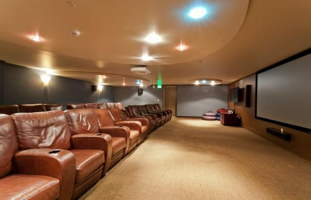 Capitol Place – Movie Theater