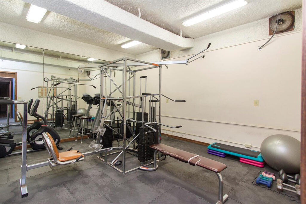 Commodore – Fitness Center