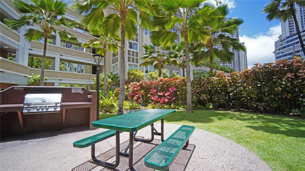 Cove Waikiki – Barbeque Grills
