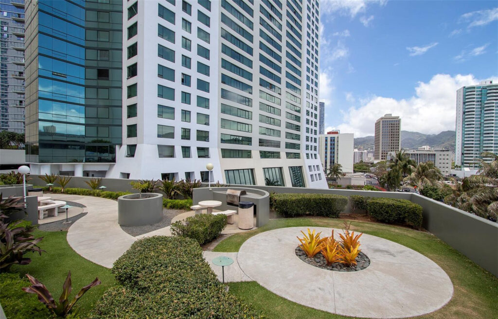 Hawaiki Tower – BBQ Grills