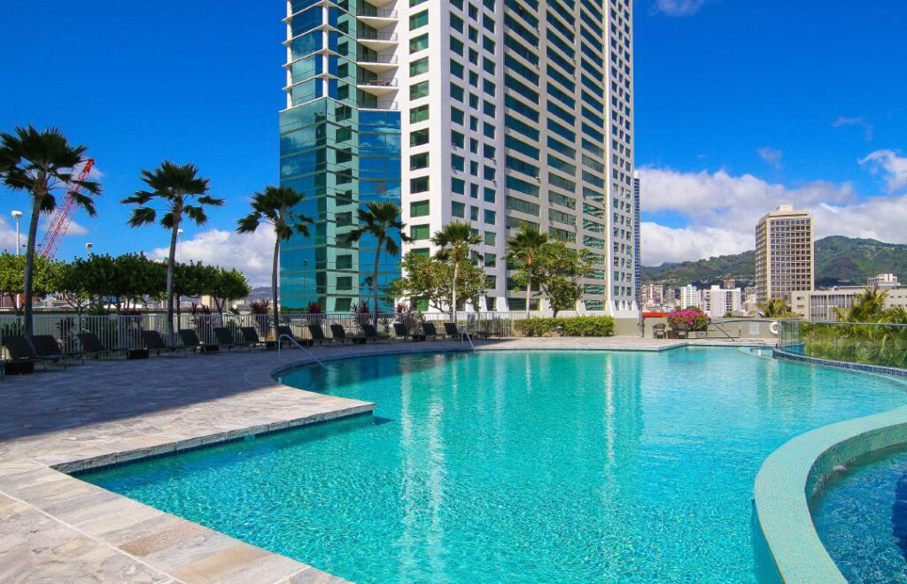 Hawaiki Tower – Infinity Pool