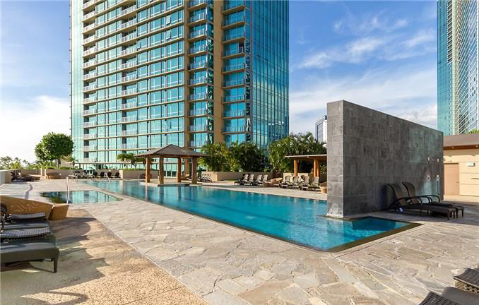 Hokua – Pool Deck