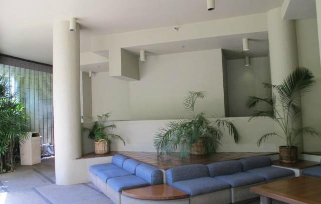 Honolulu Tower – Lobby