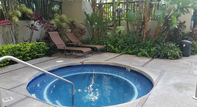 Honolulu Tower – Whirlpool