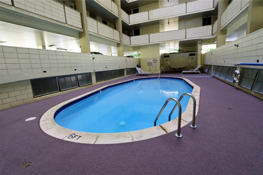 Kapiolani Townhouse – Pool