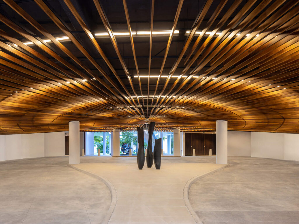 Koula – Porte Cochere