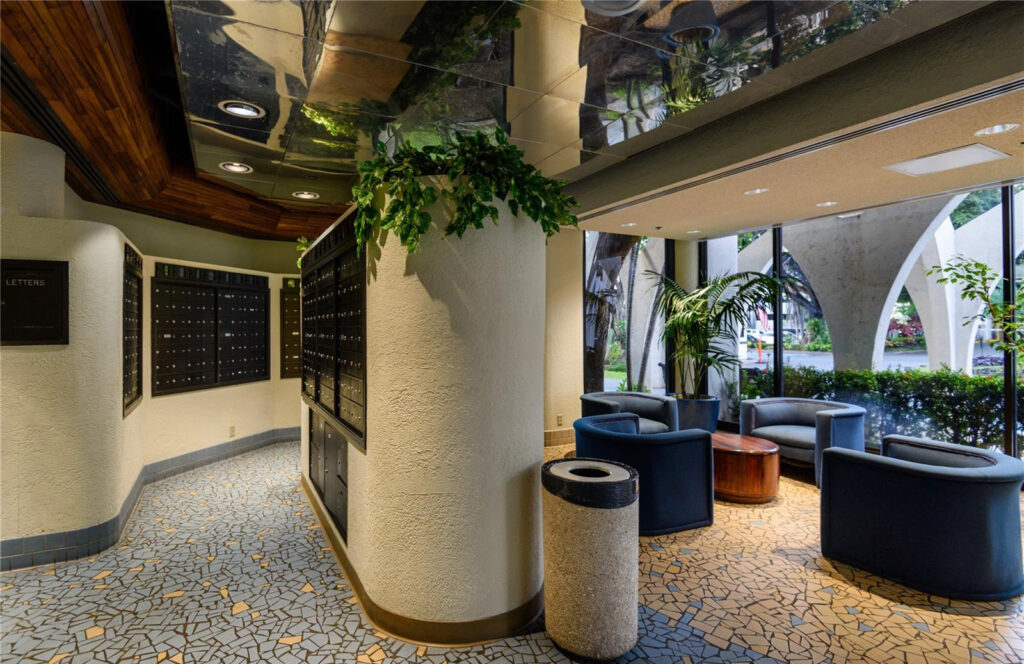 Liliuokalani Gardens – King Tower Lobby Mailboxes