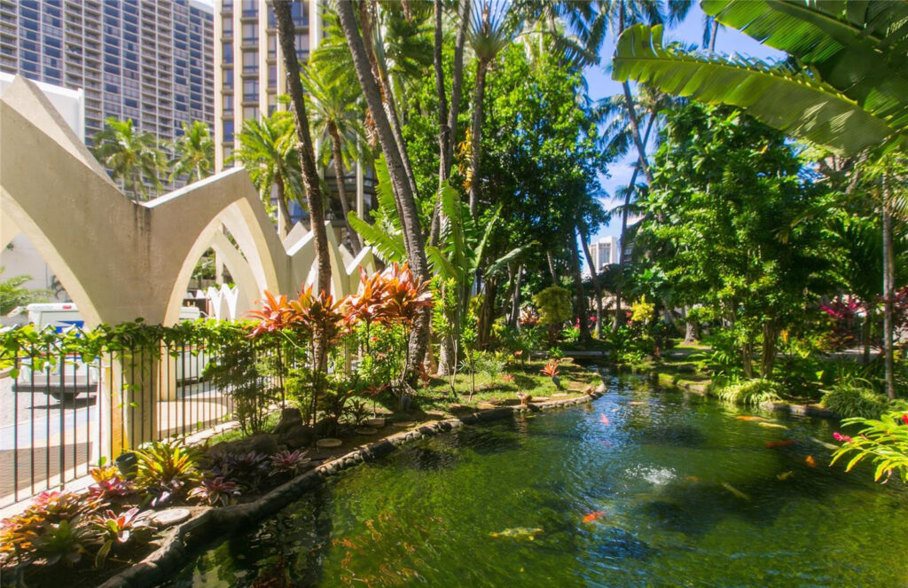 Liliuokalani Gardens – Landscaping and Koi Ponds