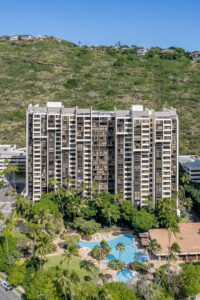 Mauna Luan – Featured