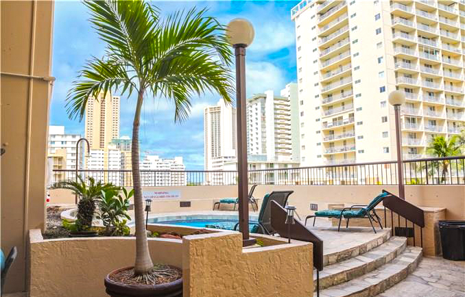 Monte Vista – Pool Deck