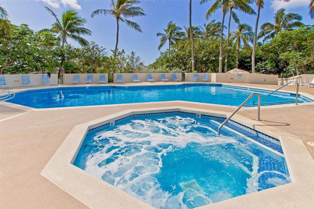 Mount Terrace – Pool and Hot Tub