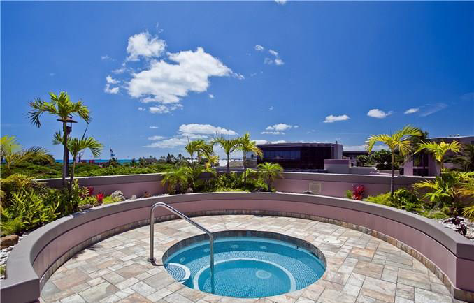 One Waterfront Towers – Hot Tub