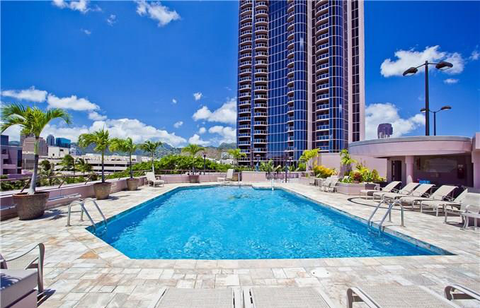 One Waterfront Towers – Pool Deck
