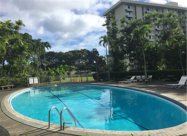 Queen Emma Gardens – Adult Pool