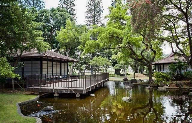 Queen Emma Gardens – Japanese Teahouses