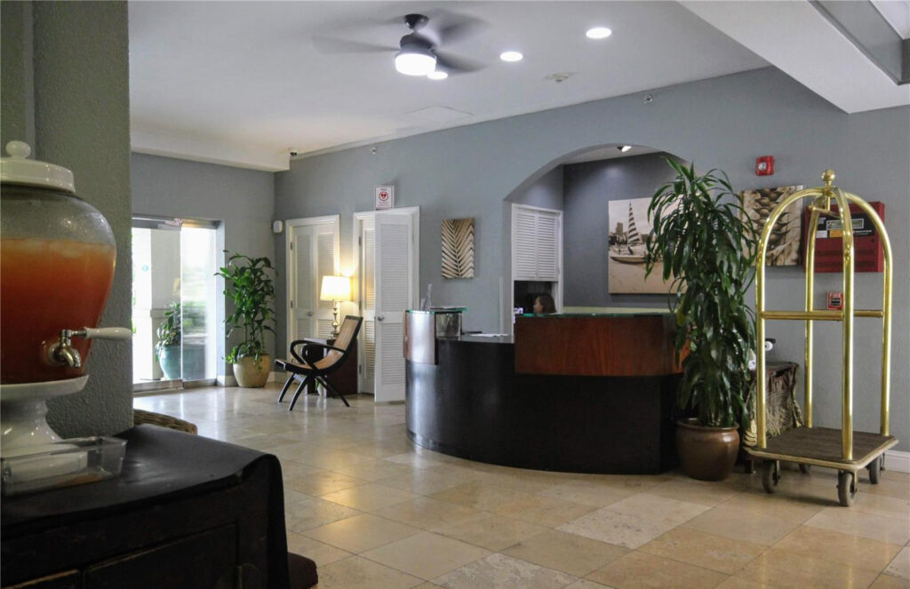 The Regency on Beach Walk – Lobby