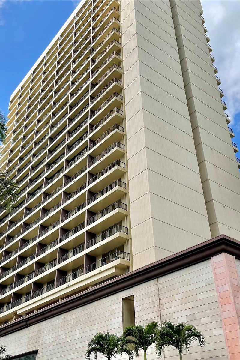 Royal Garden at Waikiki – Featured