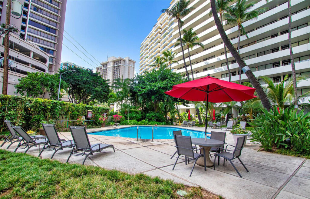 The Kalia – Pool