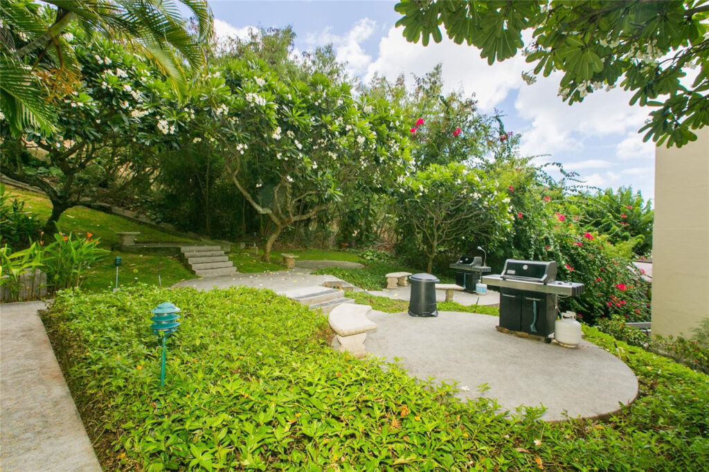 The Plaza Hawaii Kai – Barbeque Grills