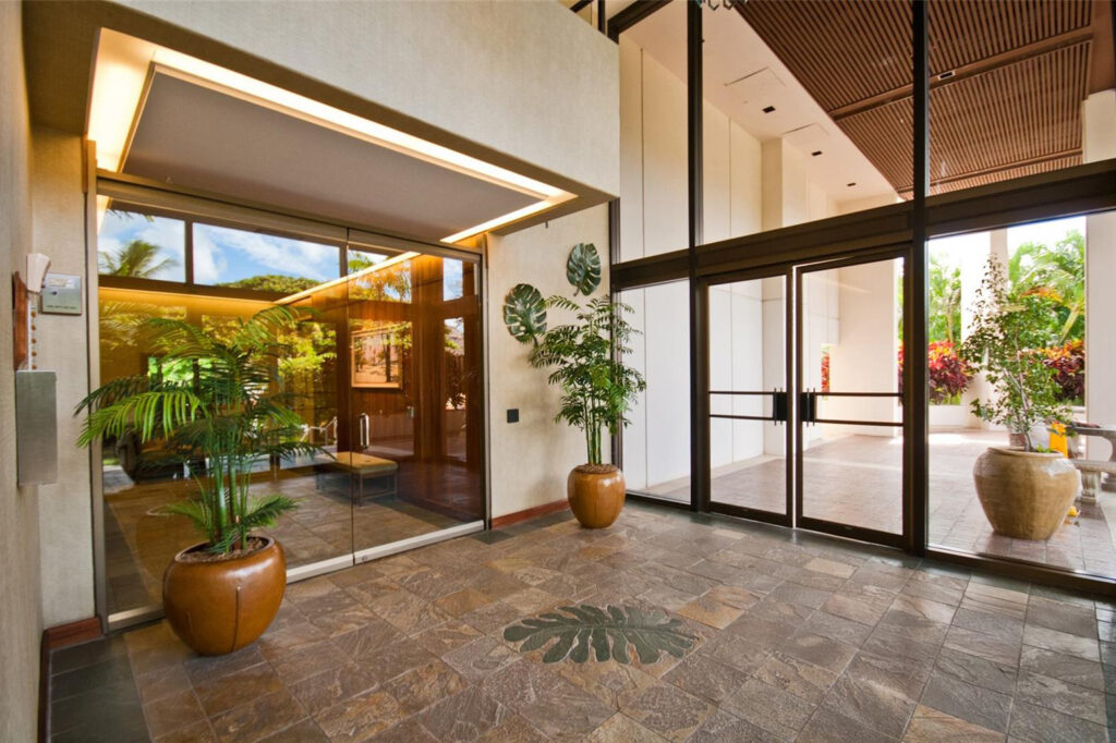 The Plaza Hawaii Kai – Lobby