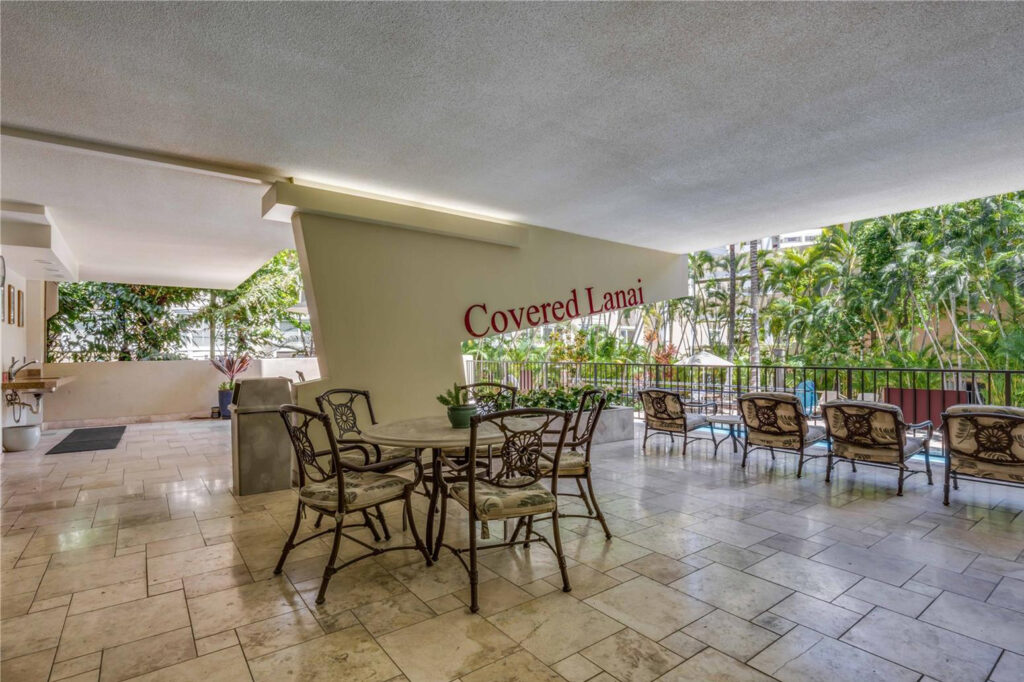 The Windsor – Covered Lanai