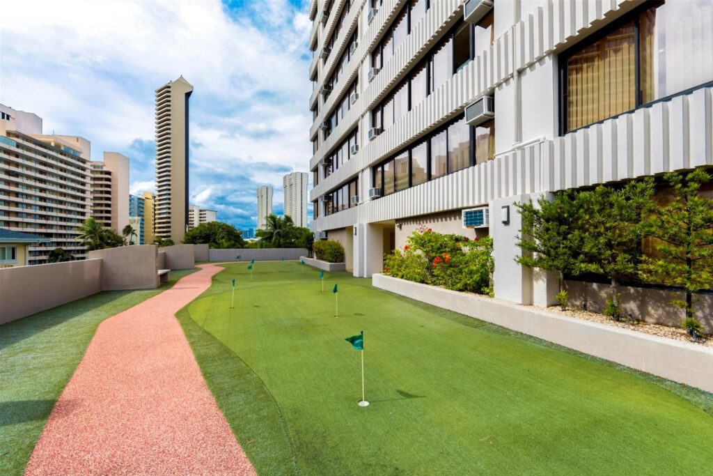 The Windsor – Putting Green