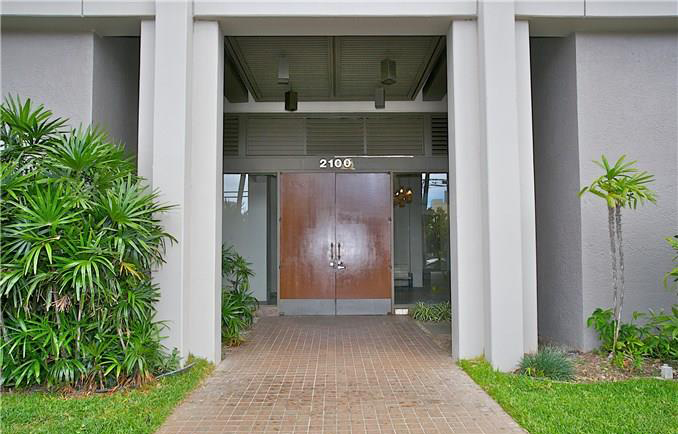 Twenty One Hundred – Entrance