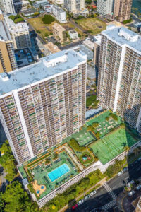 Waikiki Banyan – Featured