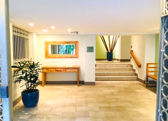 Waikiki Lanais – Lobby